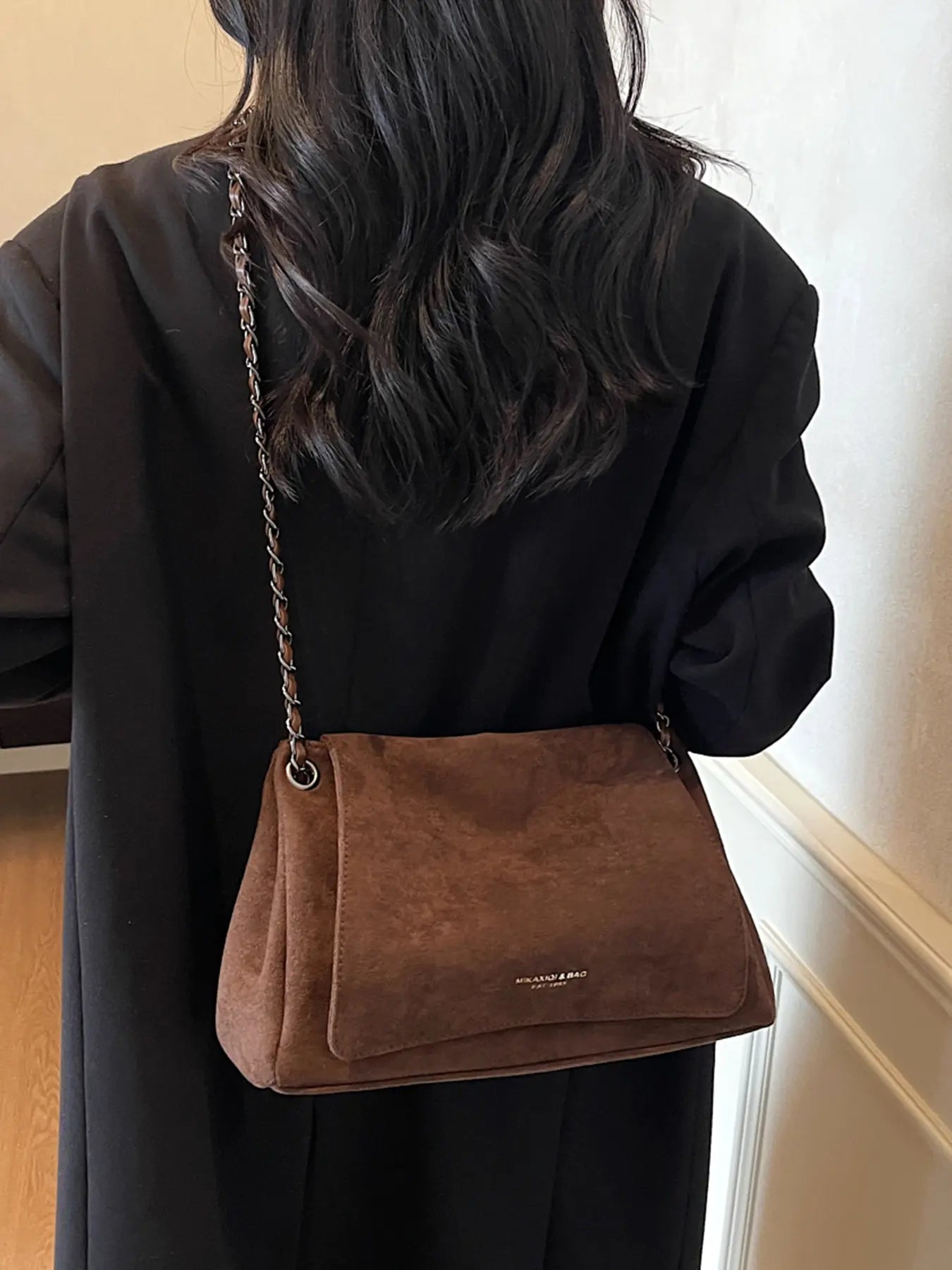 Retro Suede One-Shoulder Bag for Women, Casual Chain Shoulder Purse, Versatile Handbag for Daily Use and Commuting, Crossbody Bag, Messenger Bag