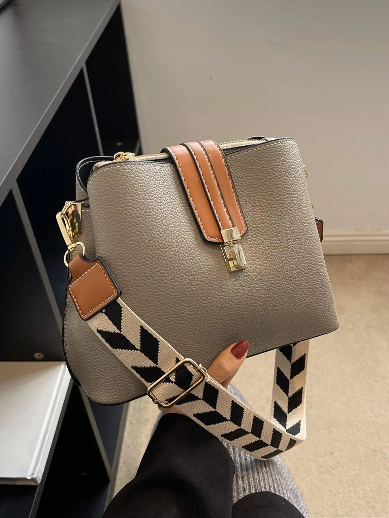 Women's Elegant Colorblock Shoulder Bag, Fashionable PU Leather Crossbody Bag for Daily Used, Casual Trendy Versatile High-quality Daily Commuting Bag, Crossbody Purse