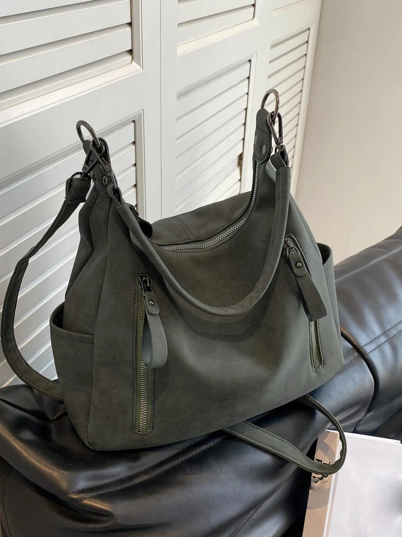 PU hobo bag solid color zipper large capacity college students novice white-collar office business commuting work bag Fashion Studded Decor Solid Color Zipper Shoulder Bag, Women's Trendy Chic Crossbody Bag Crossbody Handbag for School & Party