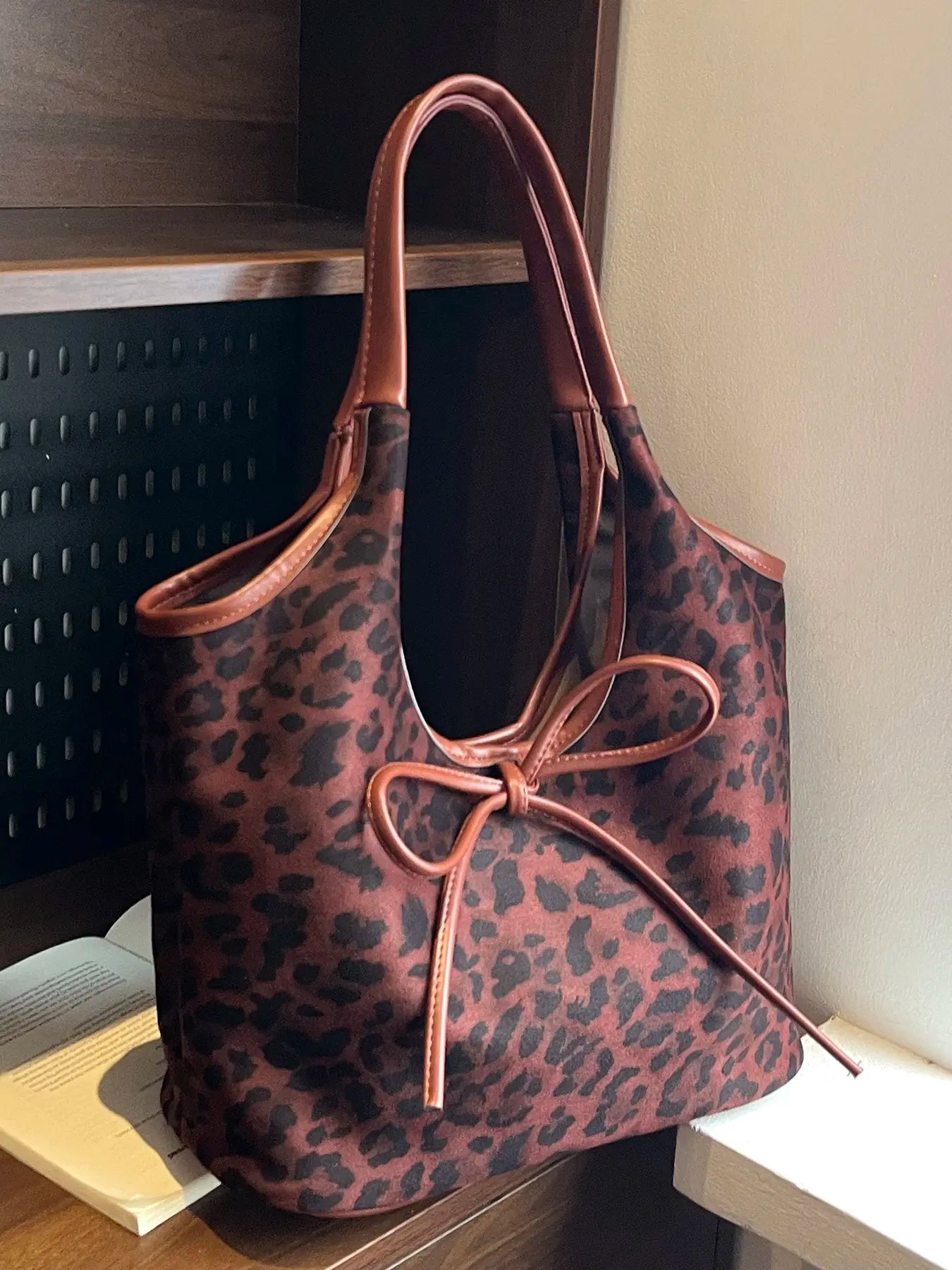 Women's Elegant Bow Decorated Shoulder Bag, Fashionable Solid Color Large Capacity Bag for Daily Used, Casual Trendy Commuting Bag, Elegant Commuter Bag