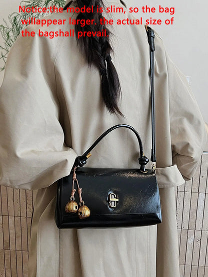 Niche Design Retro Exquisite Flap Handbag with Elegant Textured Finish, Large-Capacity Classic Personalized Crossbody Bag, Crossbody Fashion Bag, Fashionable Bag, Casual Shoulder Bag Suitable for Daily Commuting, Work and Gatherings, Casual Crossbody Bags
