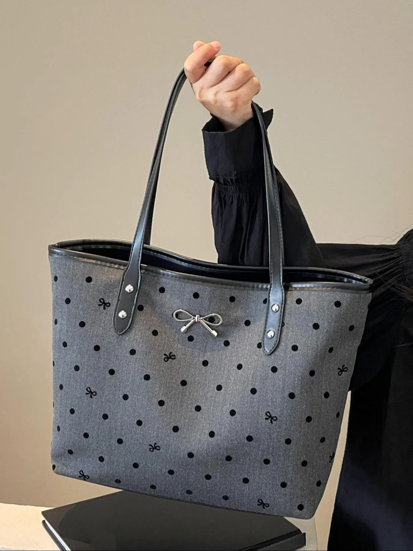 Valentine's Day Gift Women's Elegant Floral Bow Pattern Handbag, personality versatile Daily Shoulder Bag, simple exquisite Casual Fashion   High quality Daily Commuter Bag, Fashion Crossbody Bags
