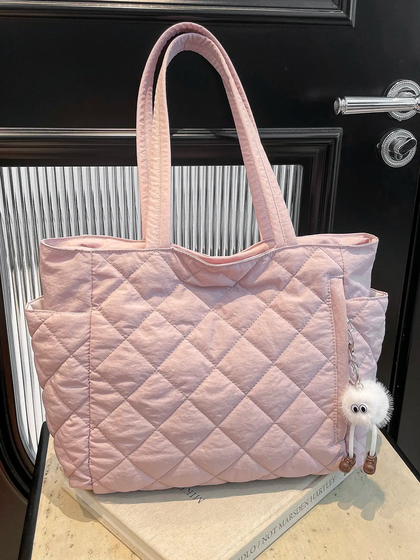 Women's Solid Color Puffer Quilted Design Shoulder Bag with Pom Pom Charm, Fashionable Large Capacity Tote Bag for Daily Used, Casual Commuter Bag, Casual Trendy Versatile High-quality Daily Commuting Bag